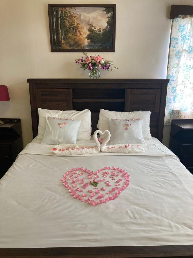 Montevideo Boutique Homestay Шиллонг Экстерьер фото